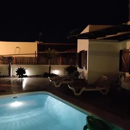 Villa Rustica -heated Pool & Garden Near The
