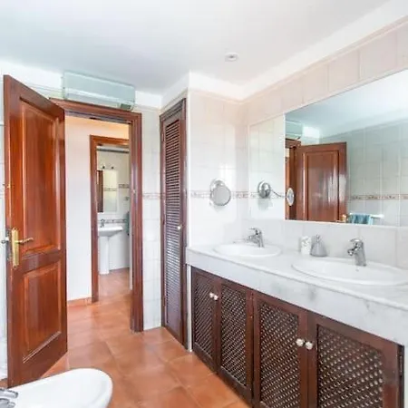 Rustica -heated Pool & Garden Near The Villa Corralejo