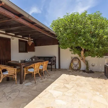 Rustica -heated Pool & Garden Near The Corralejo