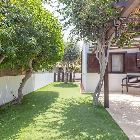 Rustica -heated Pool & Garden Near The * Corralejo