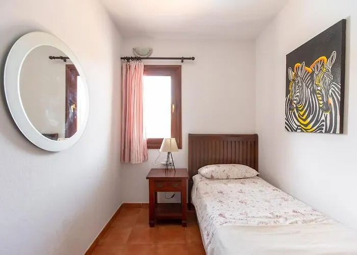 Rustica -heated Pool & Garden Near The Villa Corralejo