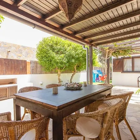 Rustica -heated Pool & Garden Near The 코라레호
