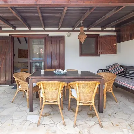 Rustica -heated Pool & Garden Near The Vila