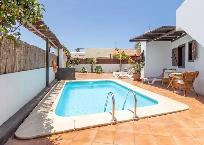 Rustica -heated Pool & Garden Near The * Corralejo