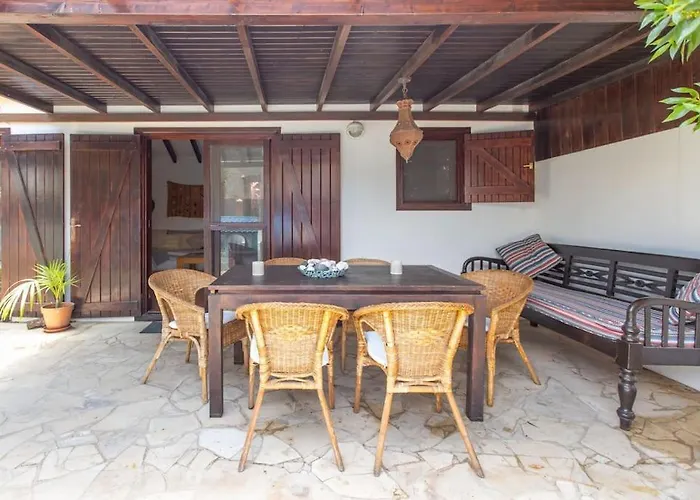 Rustica -heated Pool & Garden Near The Villa