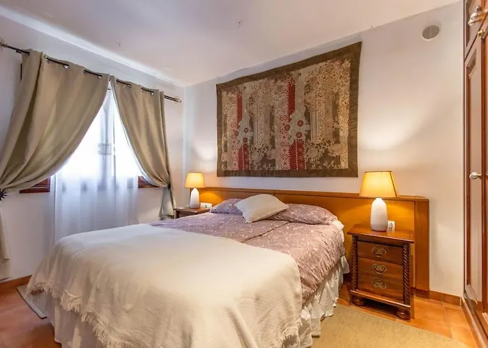 Villa Rustica -heated Pool & Garden Near The *